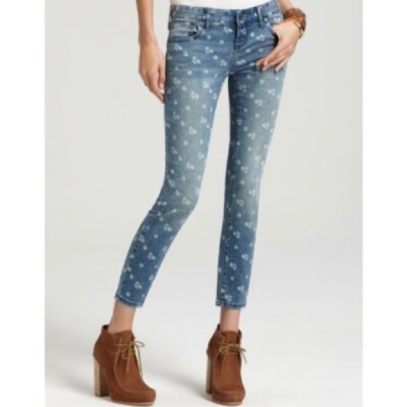 Free People Denim - Free People Ditsy Floral Print Cropped Skinny Jeans Size 28